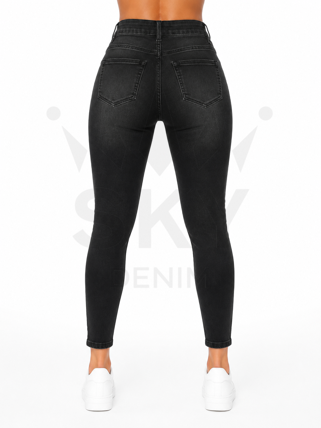SKINNY NEGRO CLASICO BOTONES